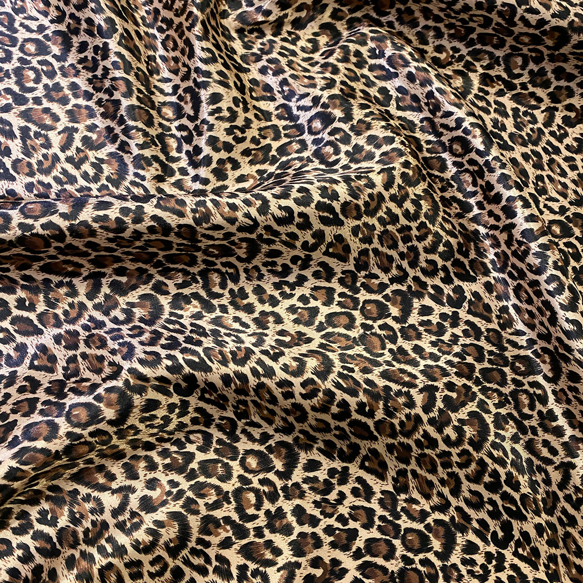 Animal Print Table Linen in Cheetah 01 Tablecloths And Overlays Urquid Linen