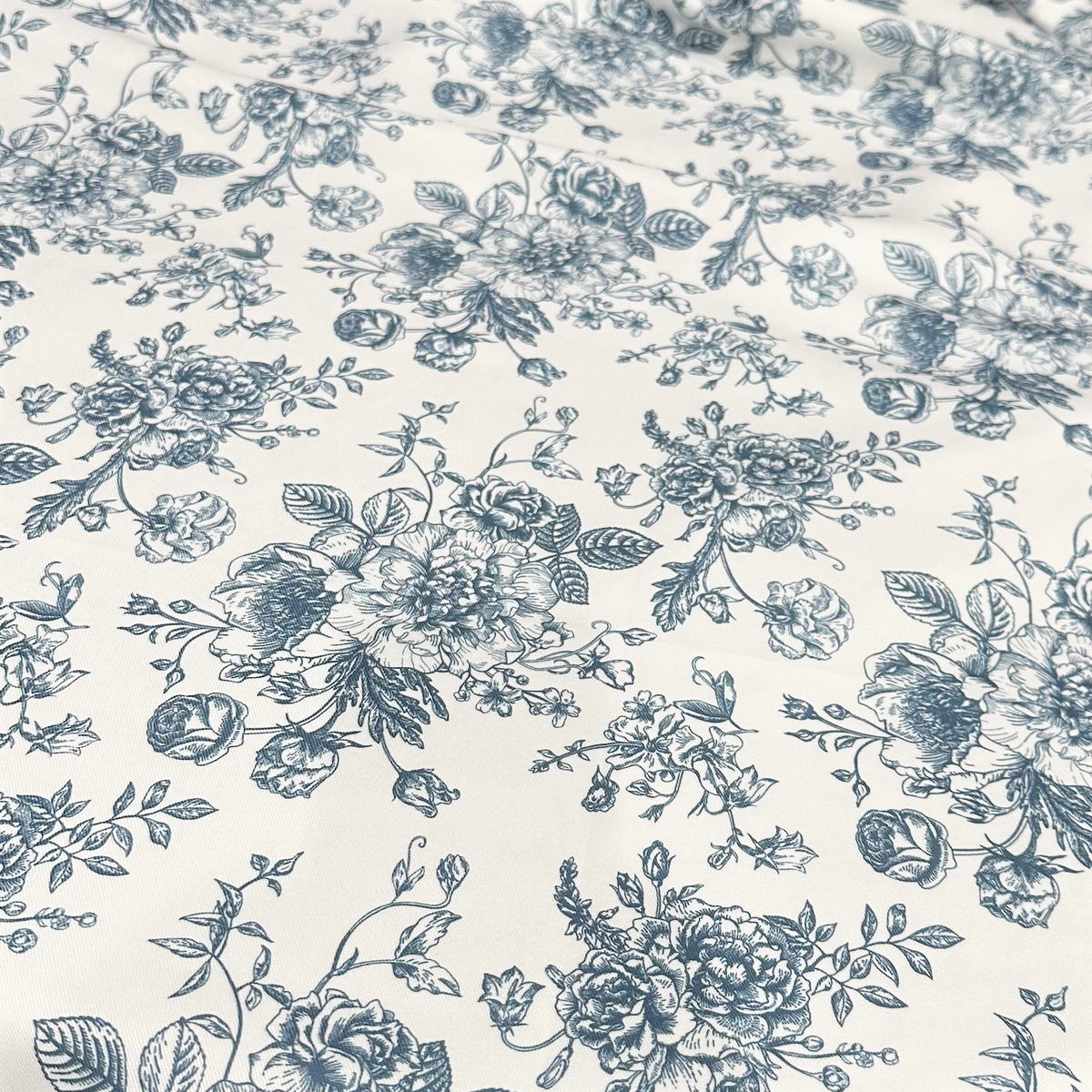 French Toile (Poly Print) Wholesale Fabric in Copen Perry – Urquid Linen
