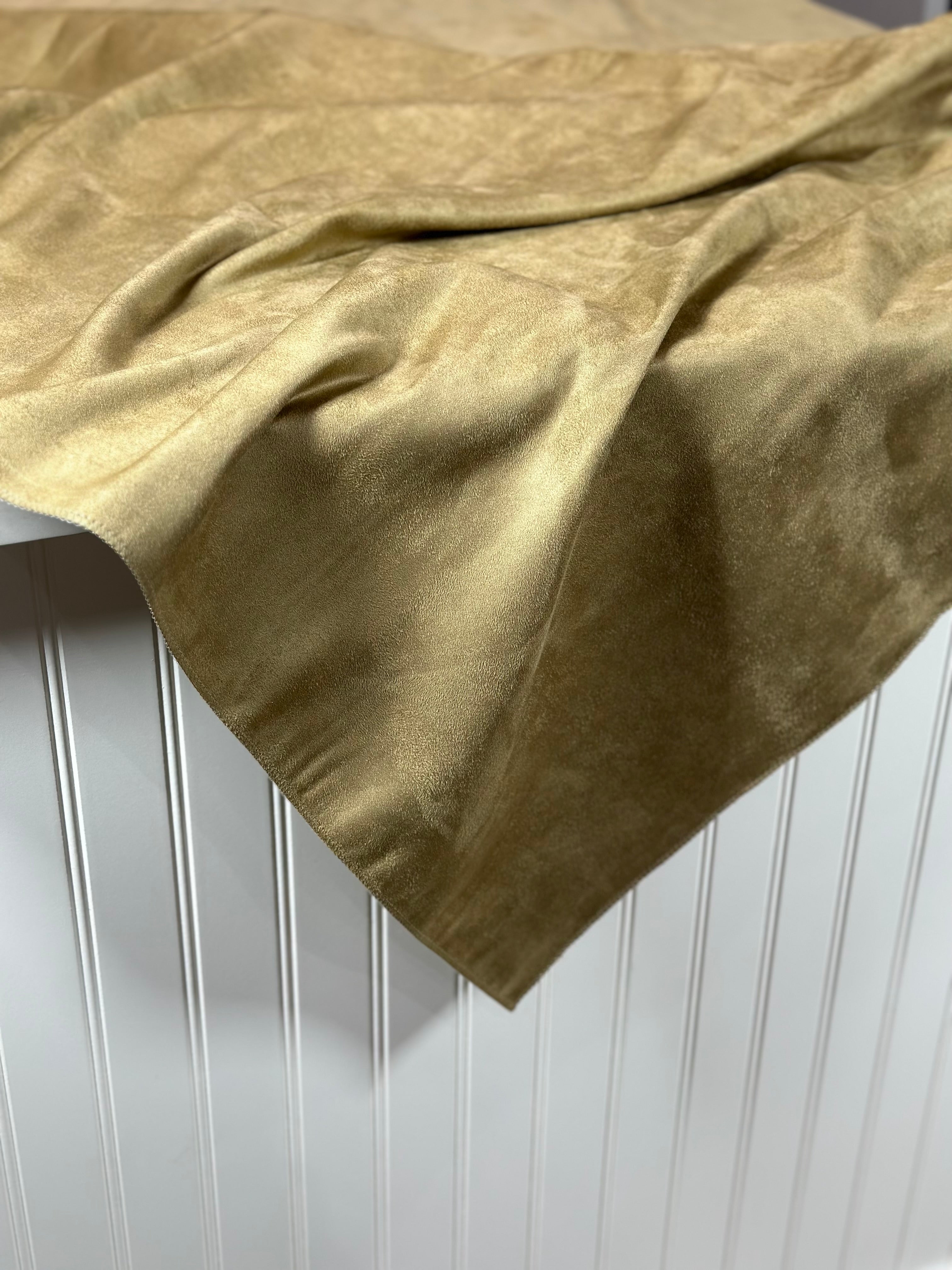 Microfiber Suede Table Linen in Camel – Urquid Linen