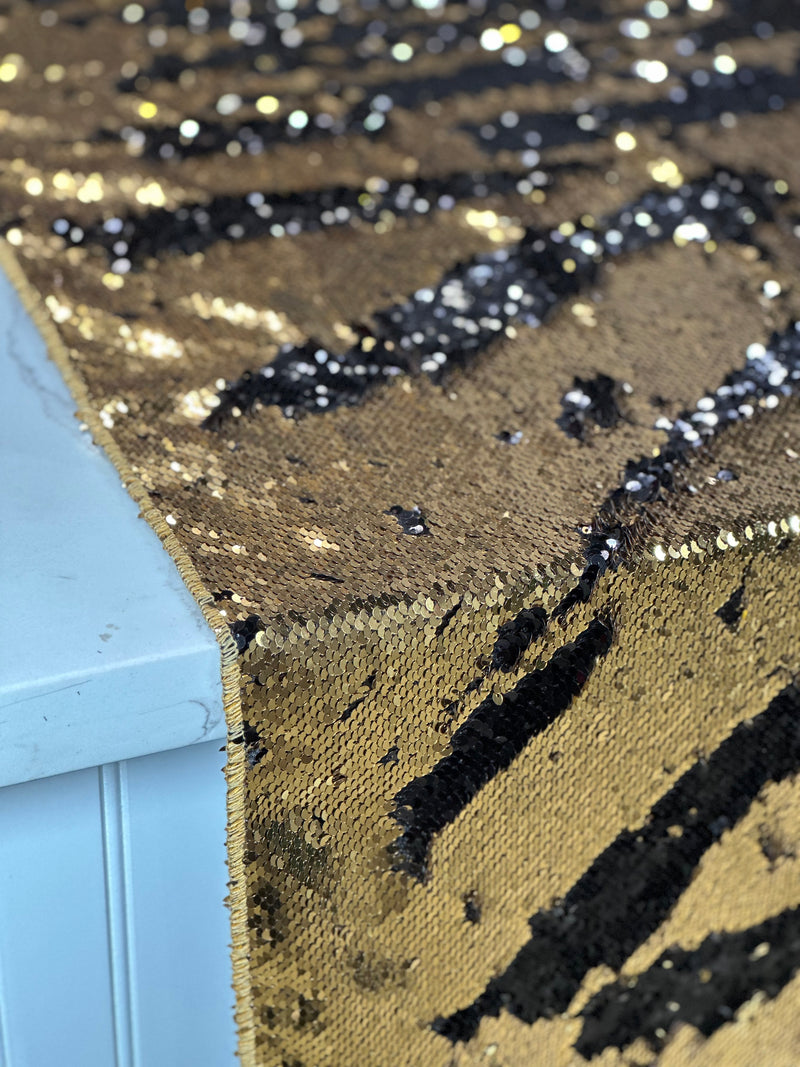 Two-Tone Sequins Table Linen in Black and Gold
