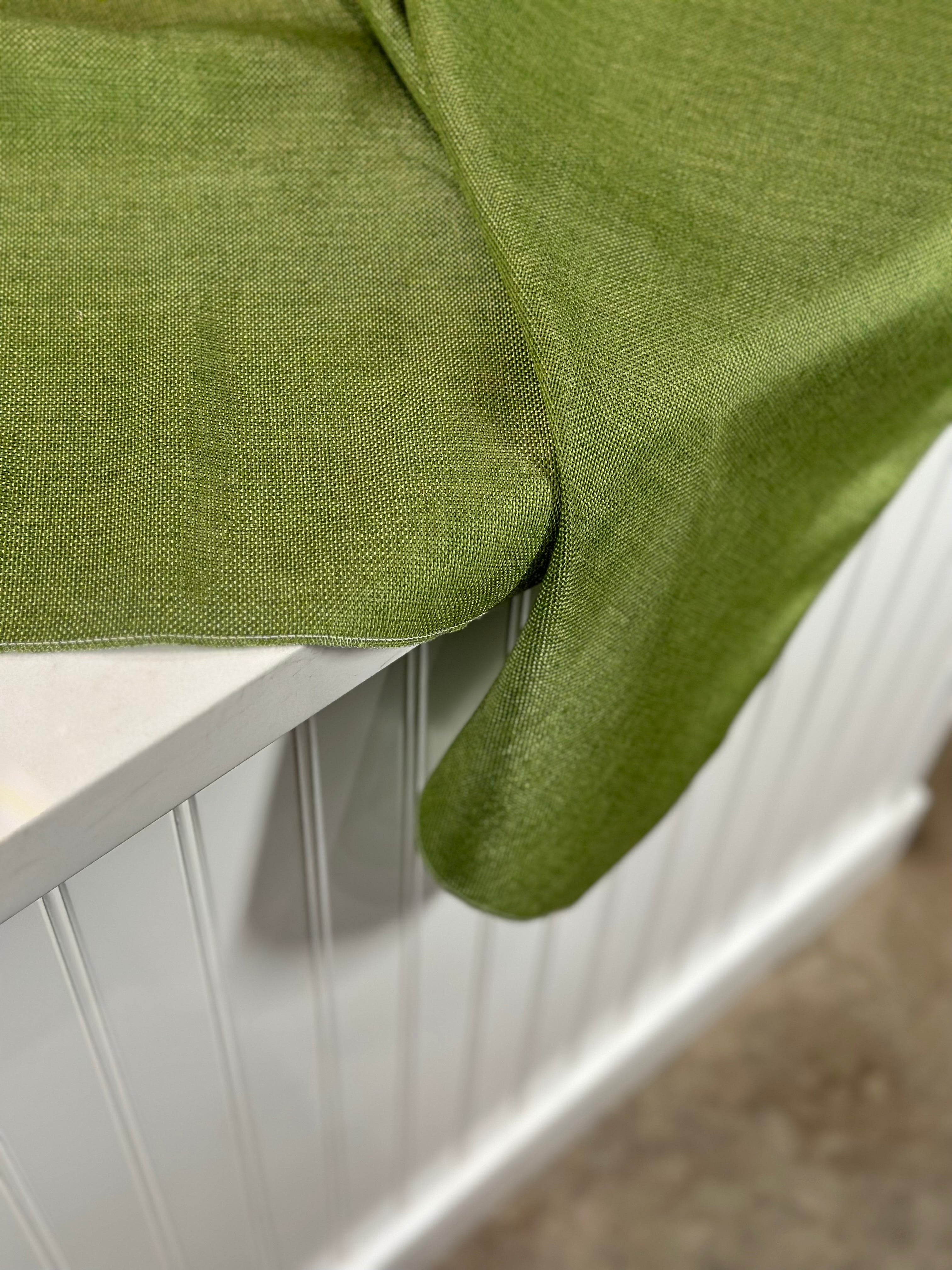 Imitation Burlap Table Linen in Willow Green – Urquid Linen