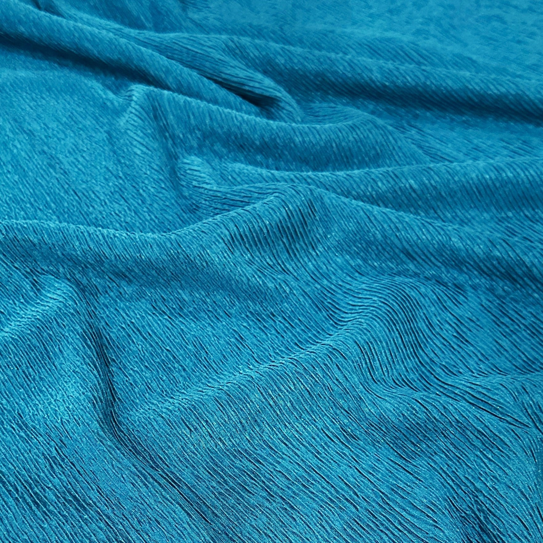Bella Crepe Table Linen in Turquoise Urquid Linen