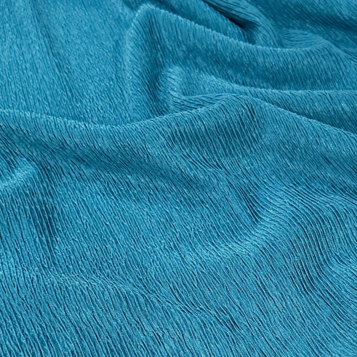Bella Crepe Table Linen in Turquoise Urquid Linen