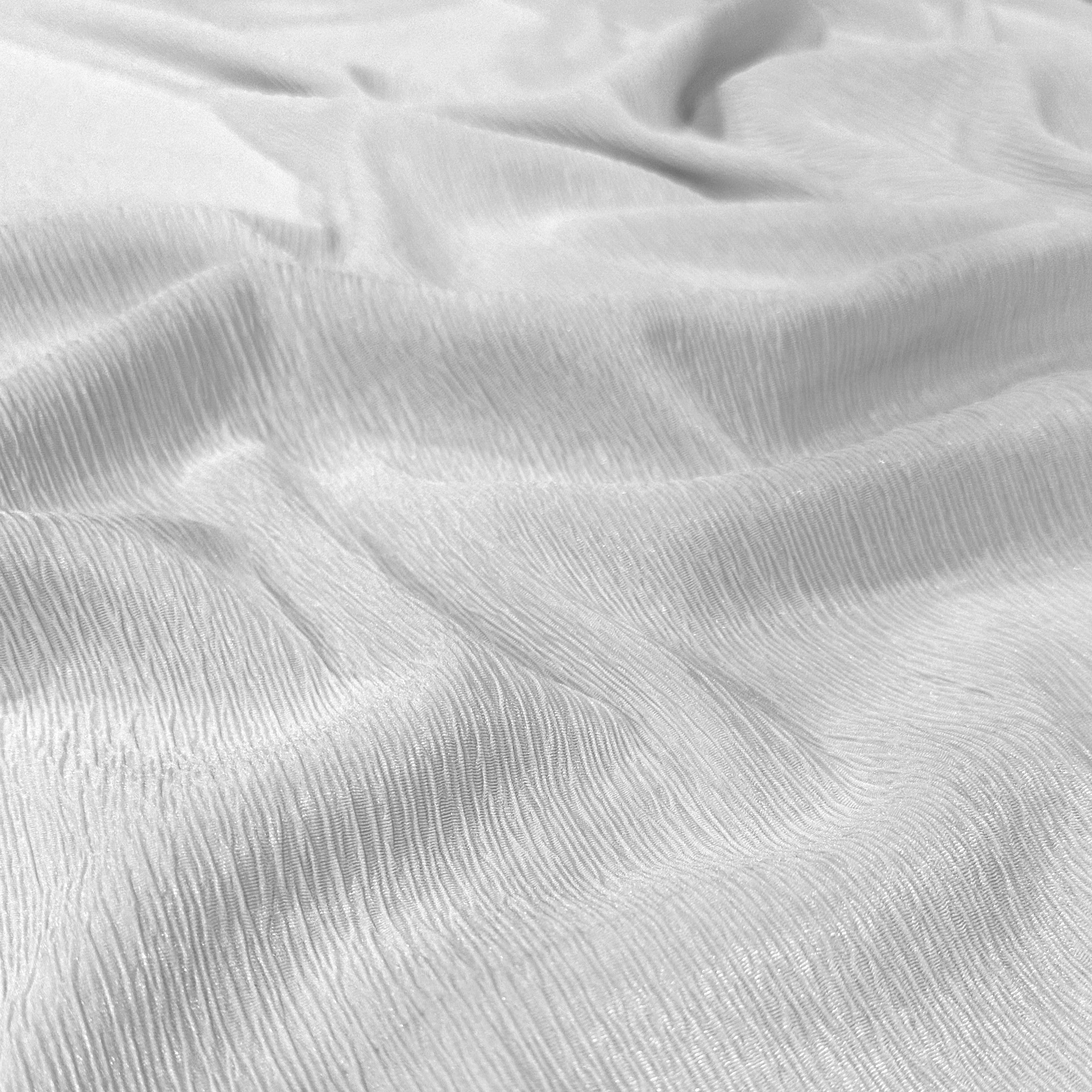 Bella Crepe Table Linen in White Urquid Linen