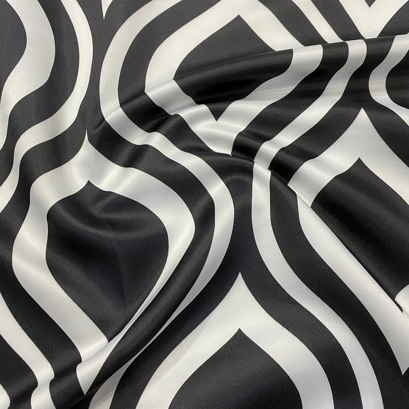 Groovy Print (Lamour) Linen in Black