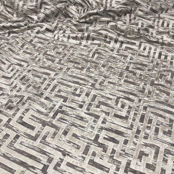 Gio Jacquard Table Linen in Grey