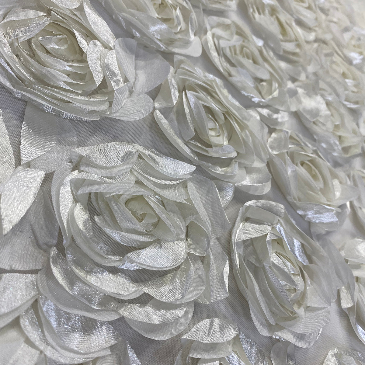 Urquid Linen Peony Bouquet Table Linen - Thumbnail 2