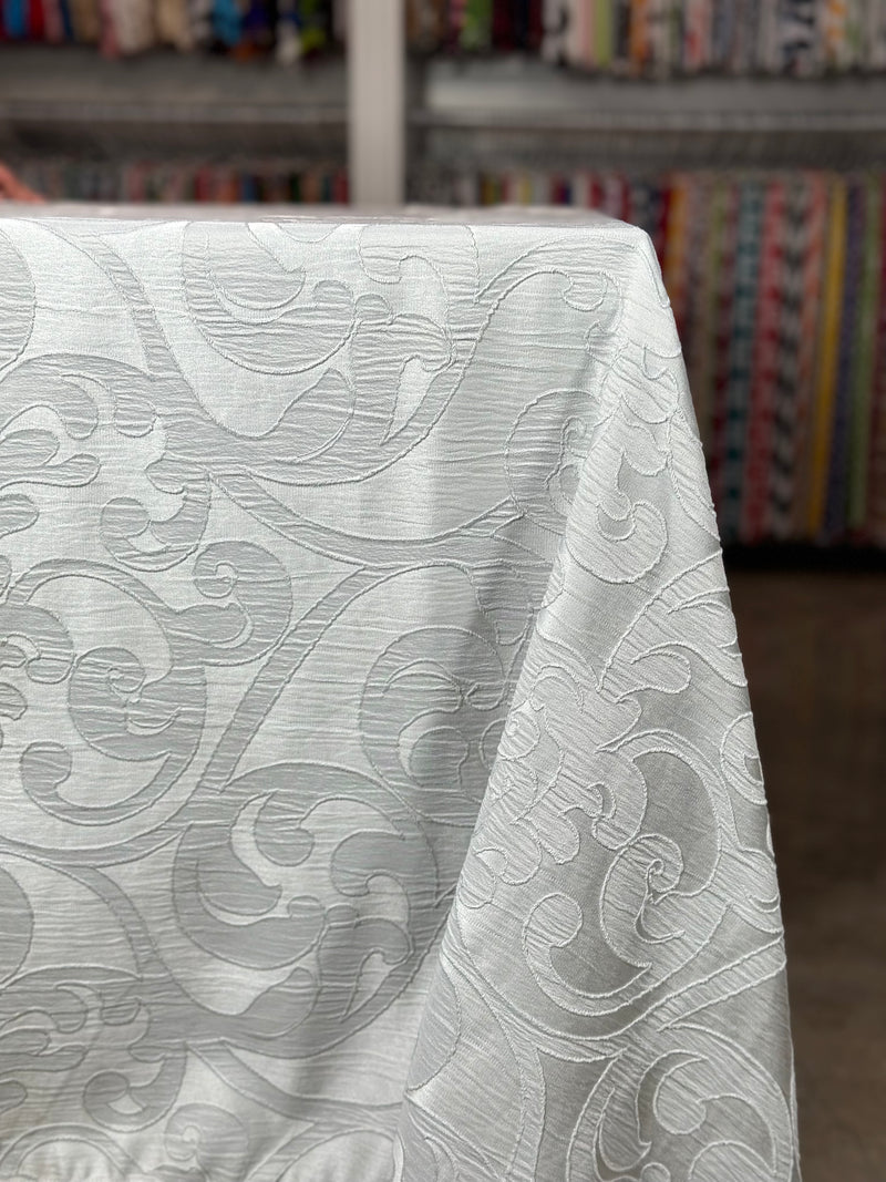 Classic Jacquard Table Linen in White