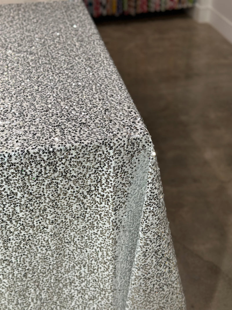 Taffeta Sequins Table Linen in Silver and White