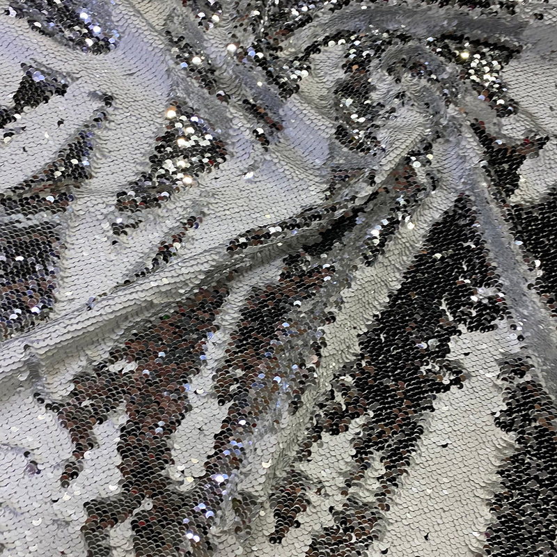 Two-Tone Sequins Table Linen in Silver and White