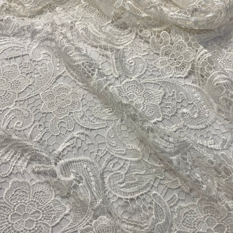 English Lace Table Linen in White